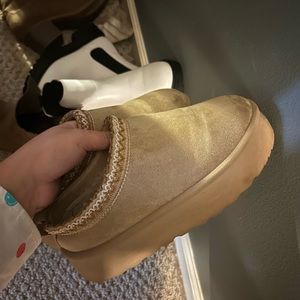 Mudd Ugg platform shoes